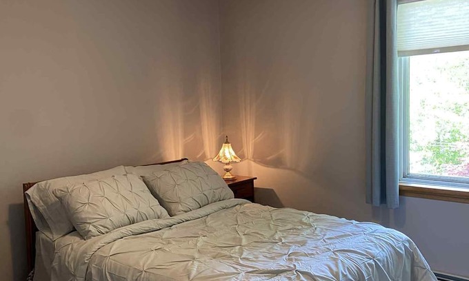 Fall River Casa | Arbo Guest Room
