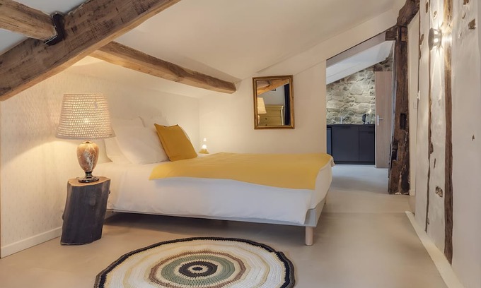La Bastide-Clairence Cama Y Desayuno | Bed and Breakfast 'Etxea' with Mountain View, Wi-Fi and Air Conditioning