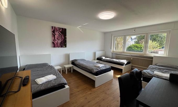 Niedernhausen Apartamento | Apartment Niedernhausen 60 sqm 7 single beds Parking space