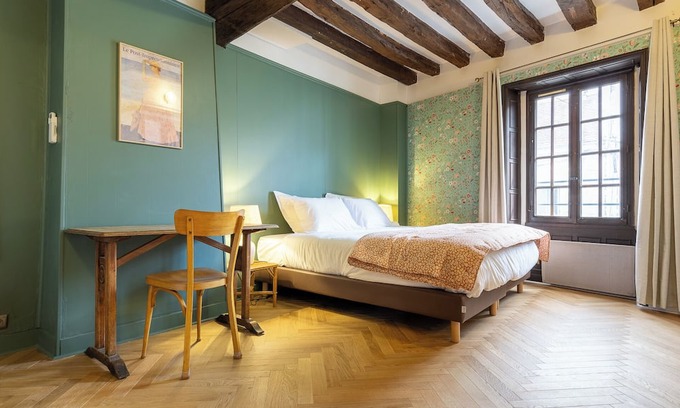 Moret-sur-Loing Cabaña | Charming renovated air-conditioned cottage, historic center of Moret-sur-Loing