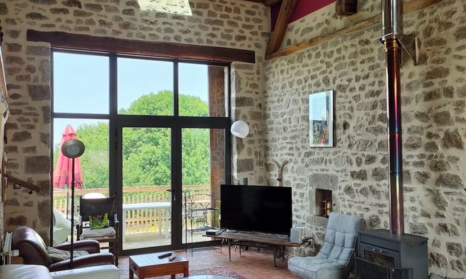 Lormes Casa | Converted barn, Morvan regional park. All comforts, nature, silence, top views