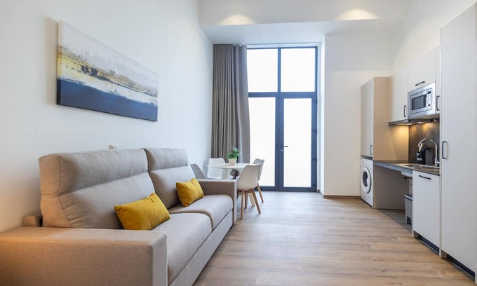 Montolivet Apartamento | Les arts Turia 1 by Concept Flats