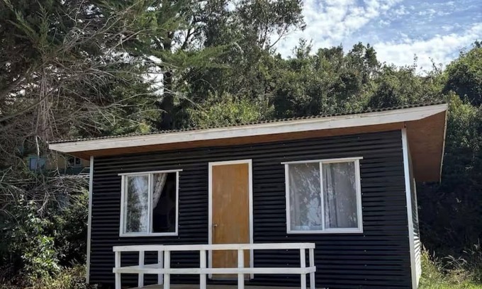 Ancud Cabina | “Descanso en el sur: Cabañita Chilota en Chiloé”