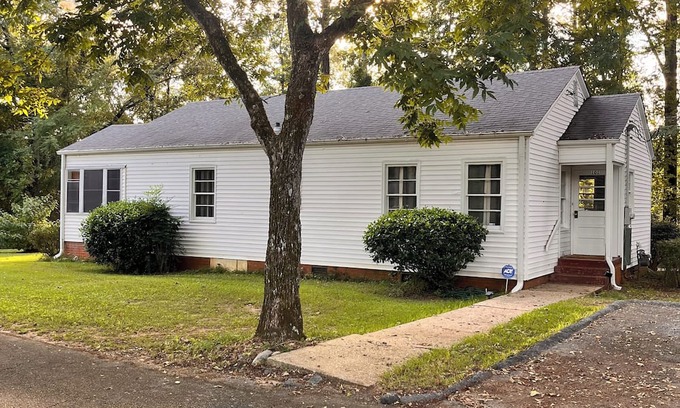 Centreville Casa | Charming 2BR cottage in Centreville 40 min to Saban Field @ Bryant Denny Stadium