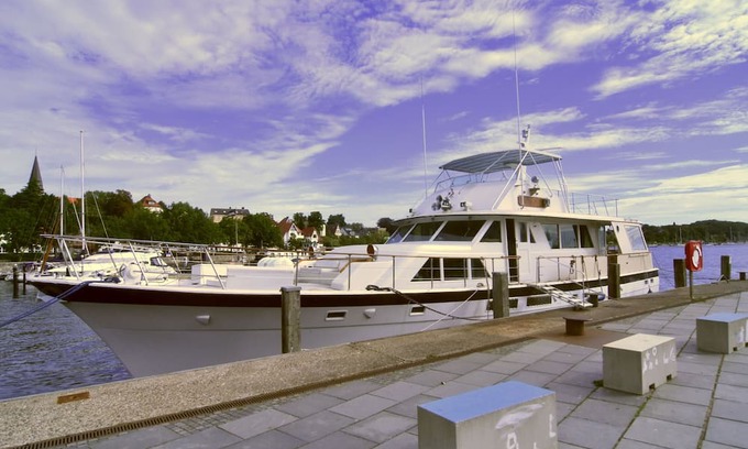 Eckernfoerde Alquiler De Eote | Boat 'Ocean Motion' with Sea View, Private Terrace and Wi-Fi