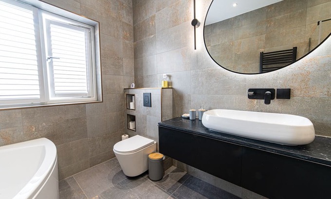 Cefn-mawr Casa | Tŷ Haul (Sun House) is not your typical holiday let.