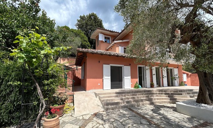 Capalbio Villa | Capalbio: villa between the countryside and the sea.