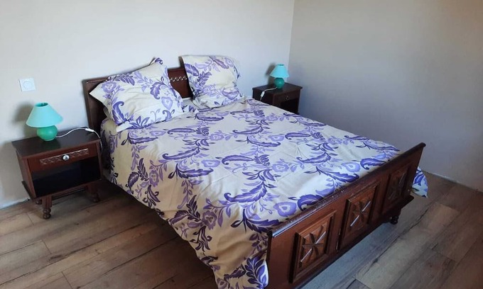 Campsas Casa | Spacious apartment in the heart of the vineyards 🖤 between Montauban and Toulouse