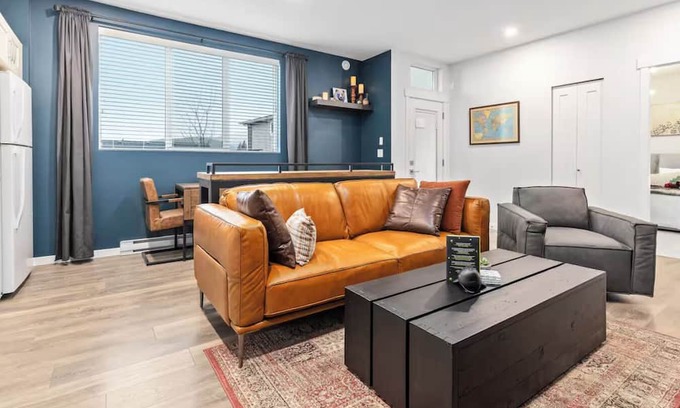 Burke Mountain Condominio | 2 Bedroom Suite with Oled TV