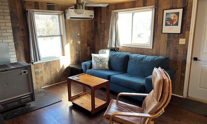 Five Islands Cabaña | Private Cozy Acreage in nature (pets welcome)
