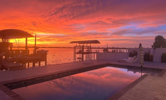 Bay Colony Casa | Waterfront 3BR/2BA Pool Home on Terra Ceia Bay with Dock & Stunning Sunsets