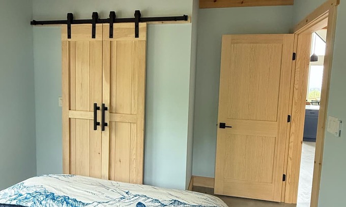 Bryant Pond Cabina | New & Modern 4-bedroom cabin with AC in Woodstock