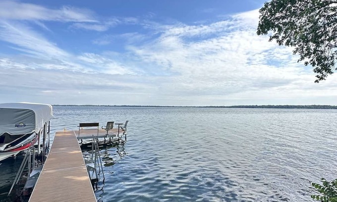 Spicer Casa | 4-bedroom lake home on beautiful Green Lake, Spicer, MN!