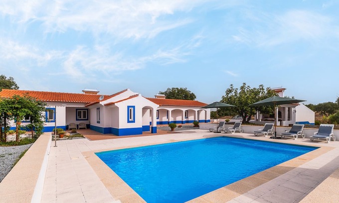 Foros de Vale de Figueira Casa | Monte Cores Do Vale - Villa with Private Pool