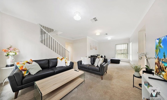 Kellyville Ridge Casa | KozyGuru | Kellyville Ridge | 4 Bedroom House