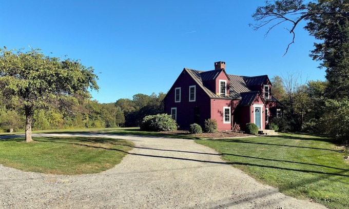 Pine Meadow Otro | Charming Historic Farmhouse in Northwest Connecticut