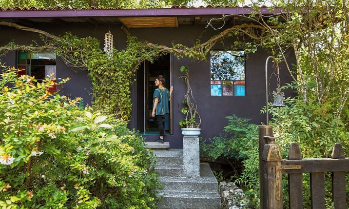 Valle de Bravo Casa | AAV | El Vagón—Diseño único con terraza elevada.