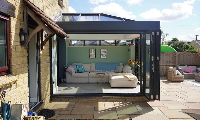 Atworth Casa | Atworth Haven: 4-Bed Home with Garden