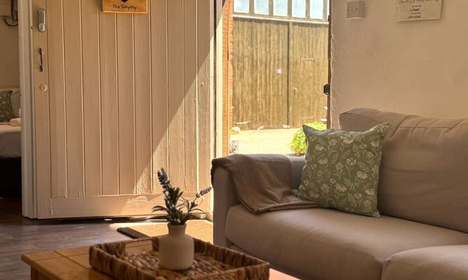 Lechlade Apartamento | The Smythy Cotswolds Cottage Farm Stay With Pool