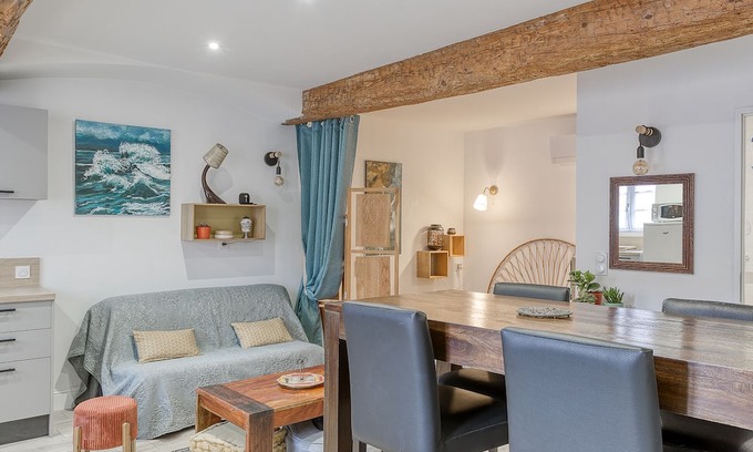 Trevoux Apartamento | Vrbo Property