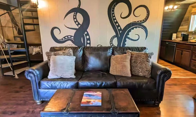 Ocean Shores Villa | 1BR Pirate Beach Villa - Walk to Beach - Pet-Friendly, Sleeps 7