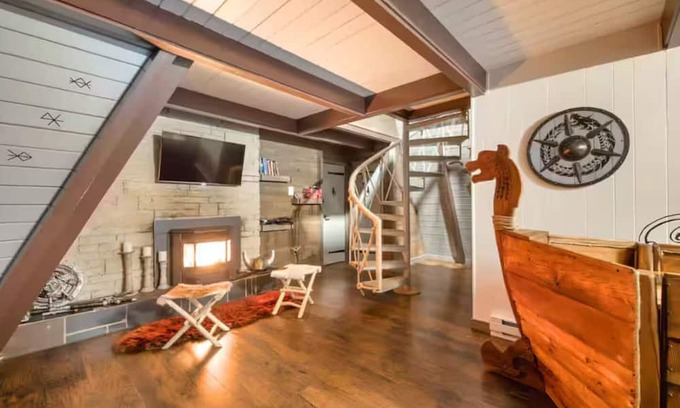 Ocean Shores Villa | 1BR Viking Beach Villa - Walk to Beach - Pet-Friendly, Sleeps 5