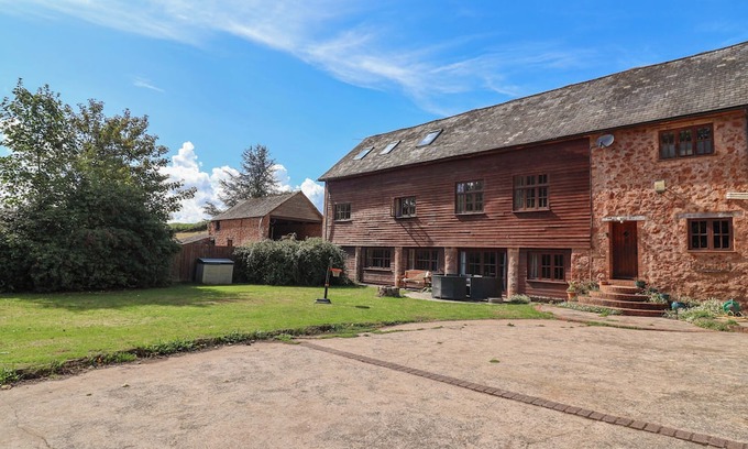 Crowcombe Cabaña | MILLBARN, pet friendly, country holiday cottage in Crowcombe