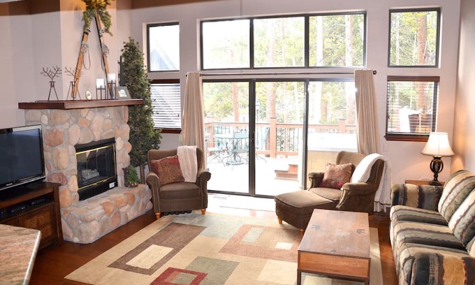 Warrior's Mark Chalet De Esquí | Private Hot Tub | Walk to Lift & Main St
