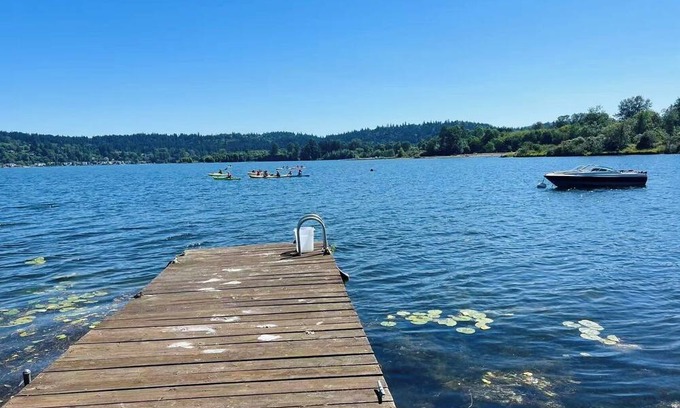 Issaquah Casa | Charming Cozy Dream Waterfront Family Refuge Relax House