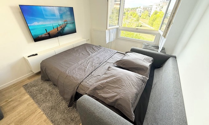 Corbeil-Essonnes Apartamento | Newly refurbished 2-room apartment Parking, Wifi, washing machine and dryer.