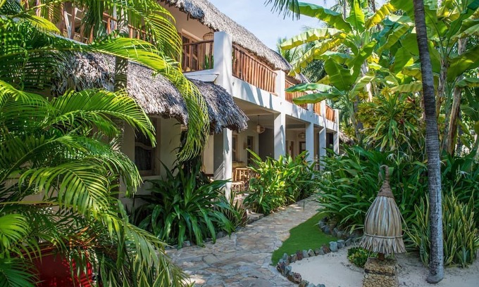 Central Mui Ne Beach Complejo | Sapa House - One Bedroom Resort, Sleeps 2