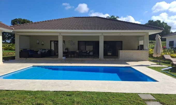 Urbanizacion Tavarez Villa | 5 bedrooms luxury villa in Hispañola residential/Sosua