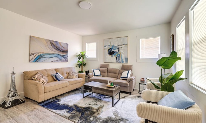 Bessemer Casa | 17 Mi to Birmingham: Renovated Home w/Deck