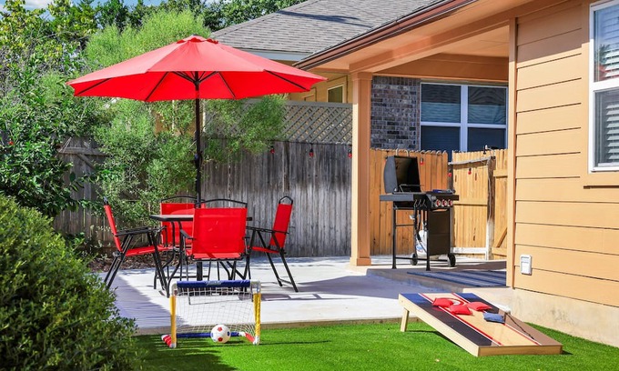Timberwood Park Casa | Alamo Union - A Birdy Vacation Rental