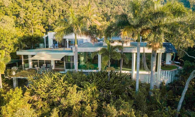 Cannonvale Cabina | Incredible Coral Sea and Island Views