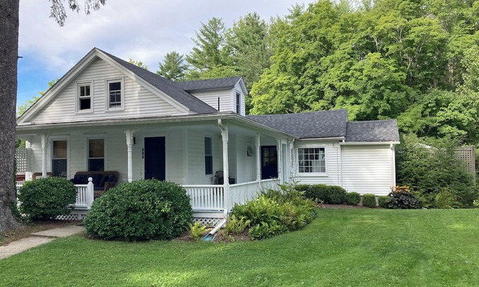 New Marlborough Casa | Beautiful Berkshire Home - in the heart of Southfield, Ma. -The Berkshires