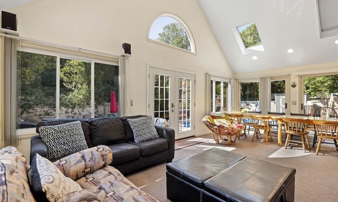 New Seabury Casa | Cape Cod Escape w/ Heated Pool & Firepit