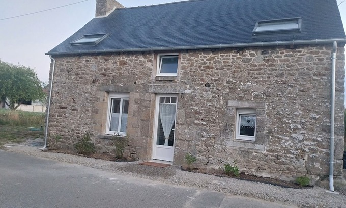 Brehand Casa | Small country house with wood-burning stove, 20 minutes from beaches...