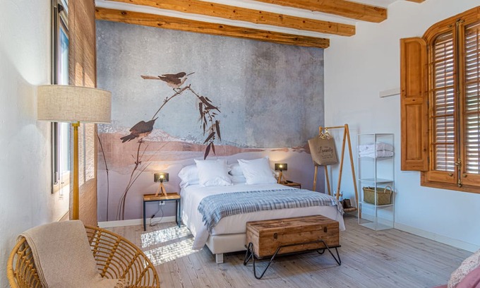 Balaguer Apartamento | Bed and Breakfast 'Habitació Superior' with Shared Terrace, Wi-Fi and Air Conditioning