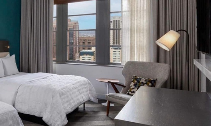 Downtown Houston Hotel | Indulge in Comfort & Style! 4 Spacious Units for Groups, Pets Allowed!