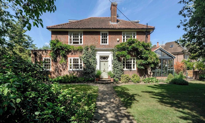 West Hill Casa | Beautiful Family Home w/Garden & Pool - Wimbledon