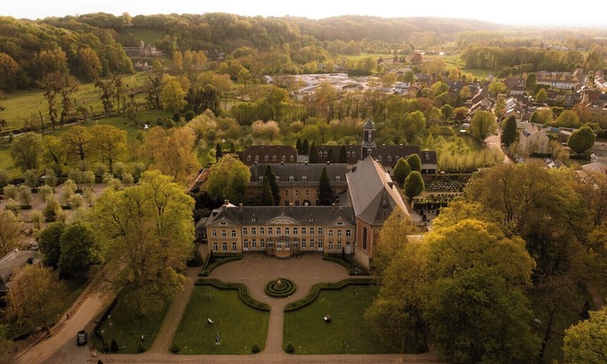 Vilt Apartamento | Corneli Residenties – Château St. Gerlach