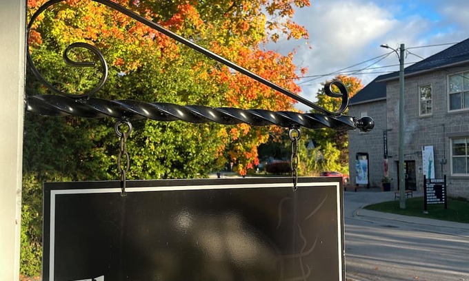 Elora Apartamento | The Rainforest Suite: cozy & spacious Suite right in Downtown Elora