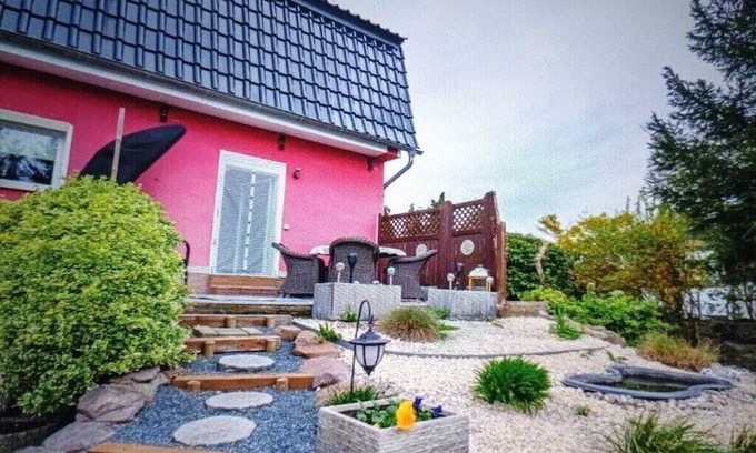 Neupetershain Nord Casa | Holiday apartment with dog