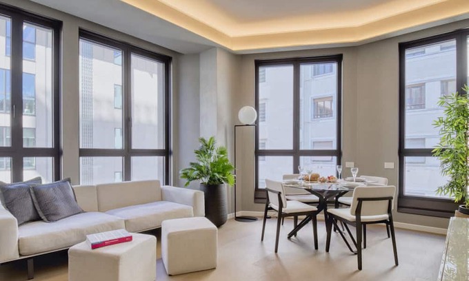 San Babila Apartamento | Central Tower S. Babila - Elegant 2BDR with rooftop terrace