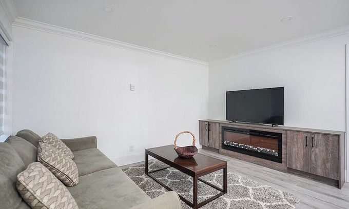 Surrey Newton Apartamento | Lovely studio with AC in charming Surrey