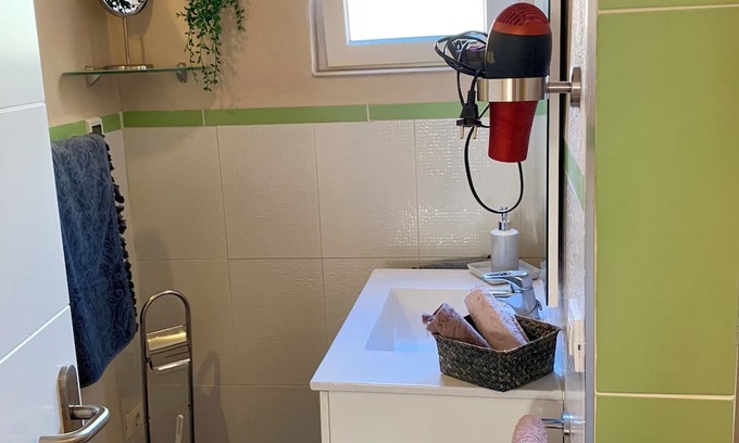Guía de Isora Cabaña | Private Cottage with shared Heatable Solar Pool, Sauna, Jacuzzi and Sea View