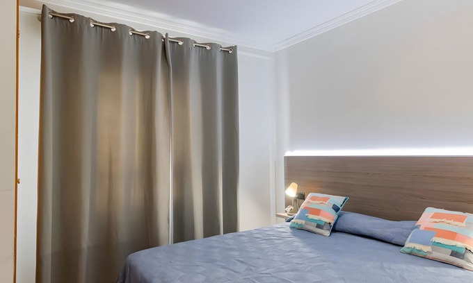 Corralejo Apartamento | 'Corralejo Ian’s Dreams4' with Shared Terrace, Shared Garden and Wi-Fi