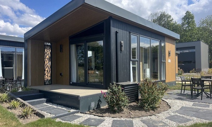 Scherpenisse Chalet De Esquí | Vakantiepark de Zeeuwse Parel - Hotel Chalet