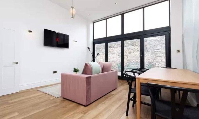 Saint Paul's Apartamento | Modern spacious apartment with garden in heart of Bristol, perfect for long stay